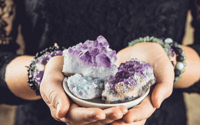 Decorate your home with Feng Shui crystals