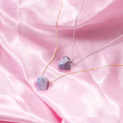 Shop Raw Lapis Lazuli Crystal Necklace 14K Gold, Sterling Silver, Minimalist Dainty Jewelry Necklace | Soul Charms